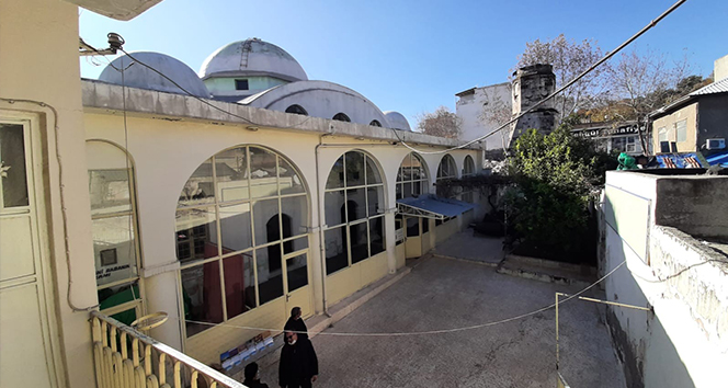 Restore edilecek Çarşı Camii'nde son namaz kılındı