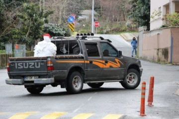 Rize'de kardan adama kamyonetin kasasında şehir turu attırdılar