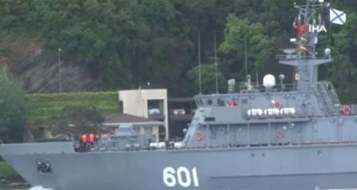 Rus Donanmasına ait mayın tarama gemisi İstanbul Boğazı'ndan geçti