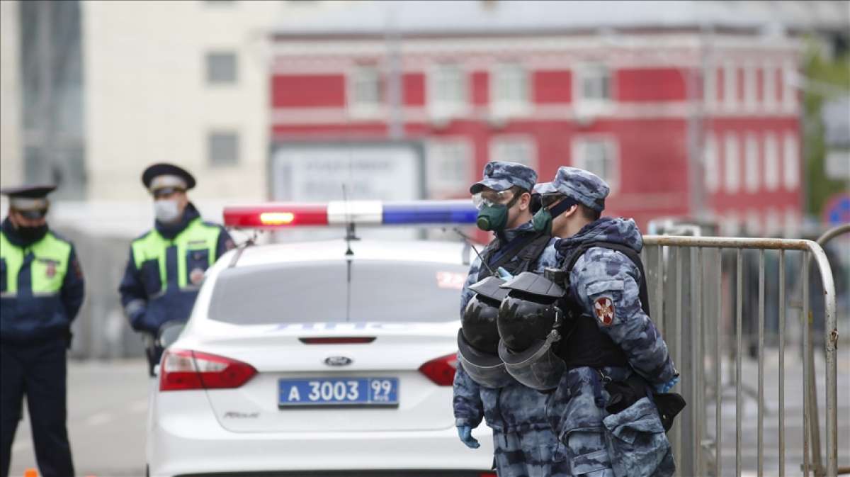 Rusya'nın başkenti Moskova'da camideki yaklaşık 600 Müslüman gözaltına alındı