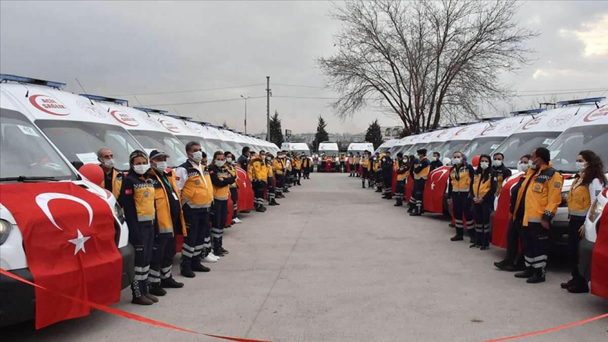 Sağlık Bakanlığınca Diyarbakır'a gönderilen 22 ambulans törenle hizmete alındı