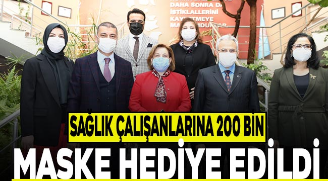 Sağlık çalışanlarına 200 bin maske hediye edildi