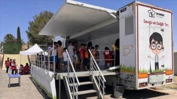 "Sağlık ve Sevgi Tırı"nda 5 bin 220 depremzede çocuğun göz taraması yapıldı