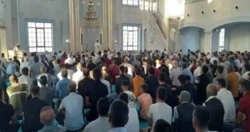 Sahabe Camii’nde ilk namaz kılındı