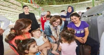 Şahin, kurban kesim alanlarındaki gazi şehirlilerle bayramlaştı