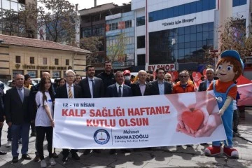 Şahinbey Belediyesi kalp sağlığı için yürüdü