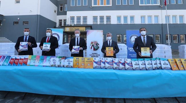 Şahinbey'de 231 bin soru bankasının dağıtımına başlandı