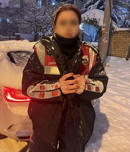 Sahte Jandarma &Uuml;niformasıyla Dolaşan Şahıs G&ouml;zaltına Alındı