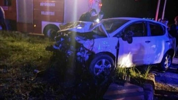 Sakarya&rsquo;da otomobil ile hafif ticari aracın çarpışması sonucu 9 kişi yaralandı