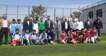 Samsat’ta ortaokullar arası futbol turnuvası yapıldı