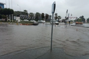 Samsun'da bazı okullara yağmur tatili