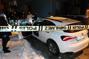 Samsun'da bir kişi otomobilin içinde tabancayla kafasından vurularak öldürüldü
