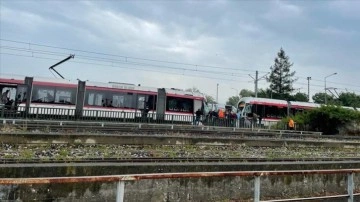 Samsun'da tramvayların çarpışması sonucu 14 kişi yaralandı