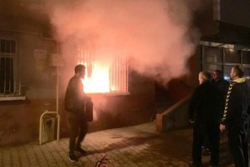 Samsun'da yangın paniği: Yaşlı adam ölümden döndü