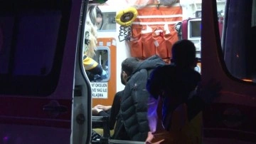 Sancaktepe’de 5 aracın karıştığı zincirleme kazada 2 kişi yaralandı
