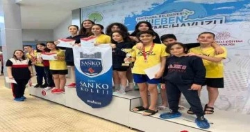 SANKO Okulları yüzmede beş altın madalya kazandı
