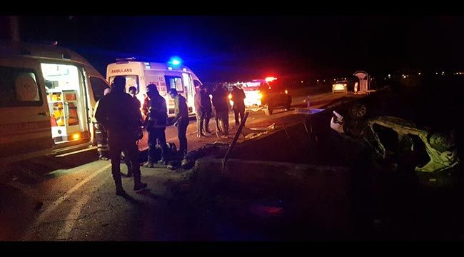  Şanlıurfa'da hafriyat kamyonuyla çarpışan otomobildeki 4 kişi öldü 
