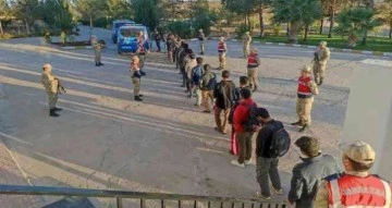 Şanlıurfa’da 24 kaçak göçmen yakalandı