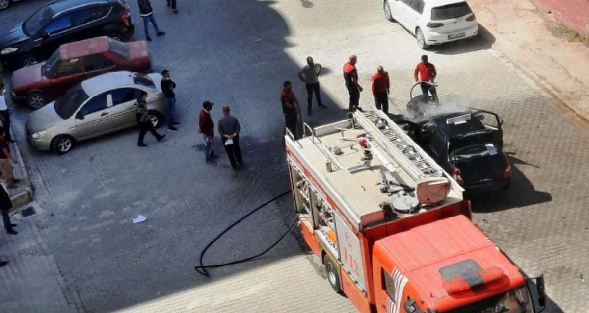 Şanlıurfa'da alev alev yanan otomobil kamerada