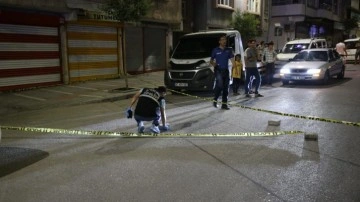 Şanlıurfa'da çıkan bıçaklı kavgada biri olaya müdahale eden polis 3 kişi yaralandı