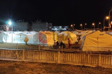 Şanlıurfa’da depremzedeler AFAD çadırlarına yerleştirildi