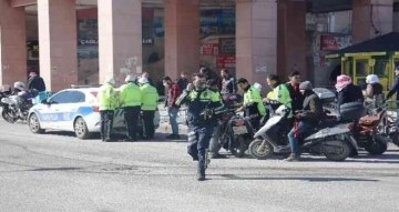 Şanlıurfa’da motosiklet sürücülerine ceza yağdı