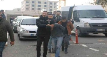 Şanlıurfa’da polis ve muhabirin yaralandığı kavgayla ilgili gözaltına alınan zanlılar adliyede