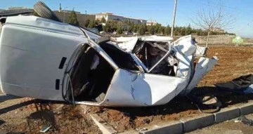 Şanlıurfa'da tır ile otomobil çarpıştı: 1 ölü, 3 yaralı