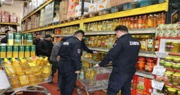Şanlıurfa’da yağ stoklayan marketlere ceza yağdı