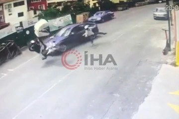 Sarıyer’de feci kaza kamerada: Motosikletli kurye ölümden döndü