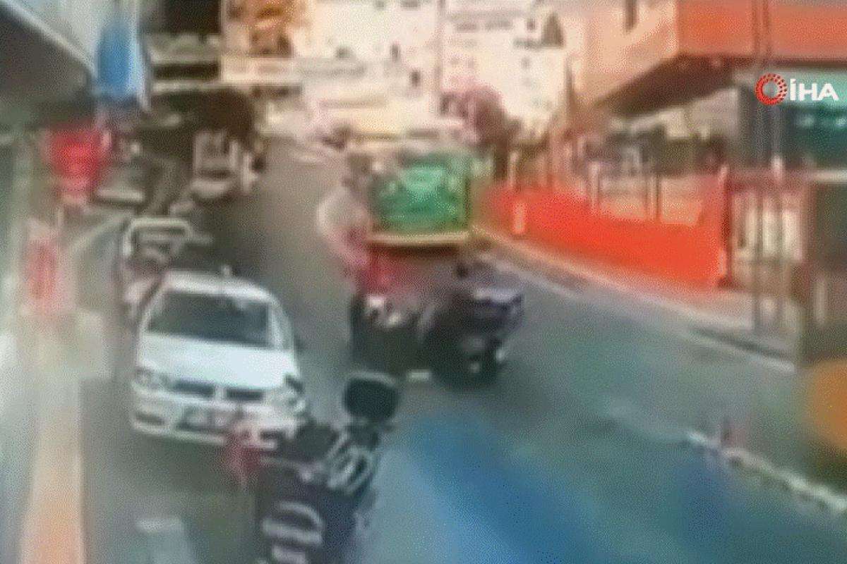 Sarıyer'de feci motosiklet kazası kamerada