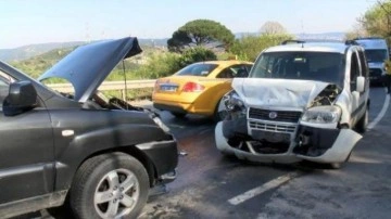 Sarıyer'de otomobil ile ticari araç çarpıştı: 3 yaralı