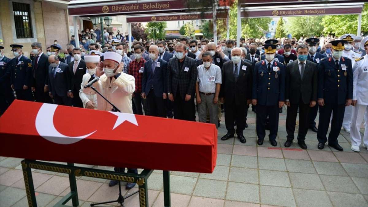 Şehit İkmal Onbaşı Caner Ülüğ memleketi Eskişehir'de son yolculuğa uğurlandı