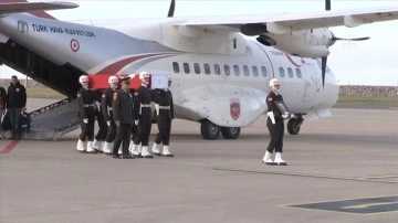 Şehit İsmail Ünal'ın cenazesi Ordu-Giresun Havalimanı'na getirildi