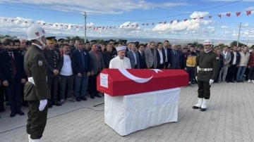 Şehit Mehmet Sevim'in cenazesi son yolculuğuna uğurlandı