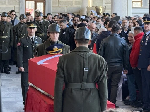 Şehit Pilot Yarbay Gökhan Korkmaz'ın İstanbul'da son yolculuğuna uğurlandı