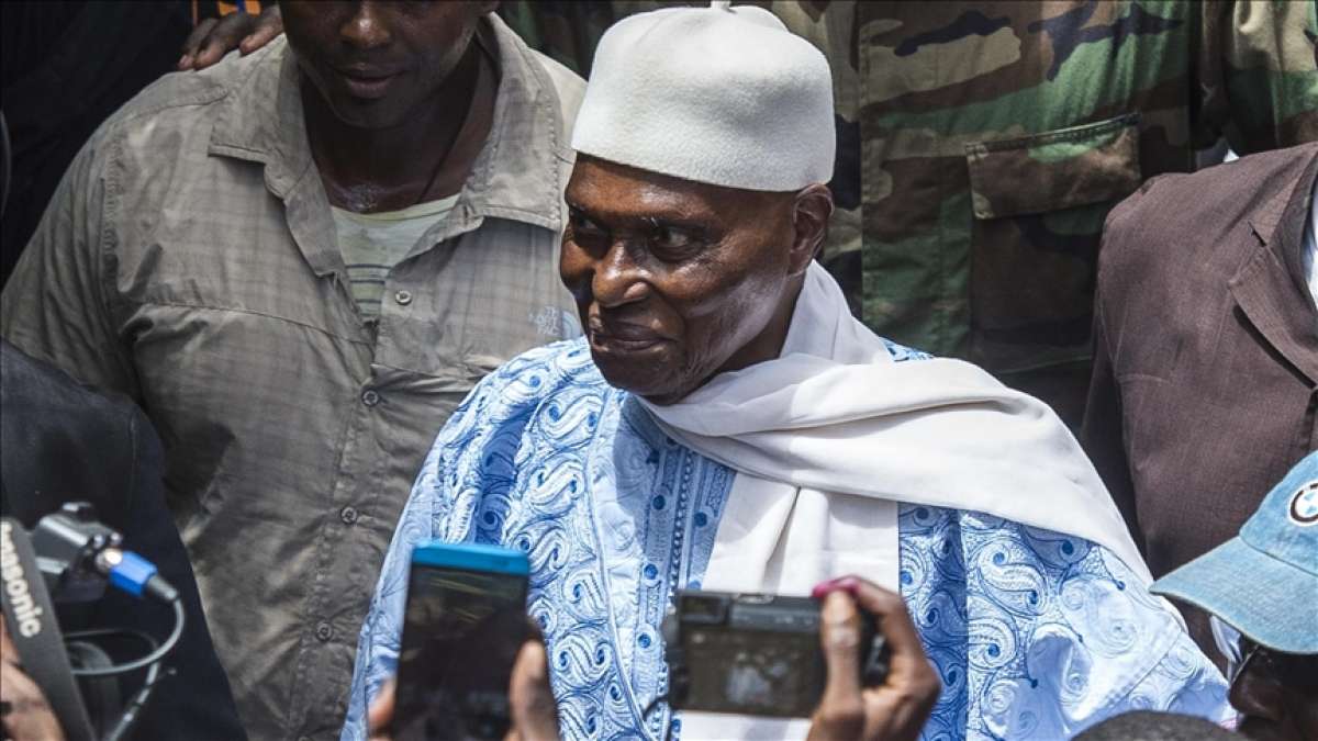 Senegal'deki sokak olaylarına ilişkin eski Cumhurbaşkanı Wade'den halefi Sall'e çağrı