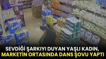 Sevdiği şarkıyı duyan yaşlı kadın, marketin ortasında dans şovu yaptı!