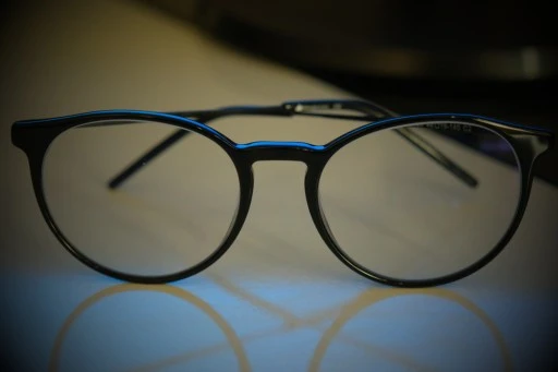 SGK'dan gözlük kararı: Çok odaklı gözlükler ücretsiz oluyor!