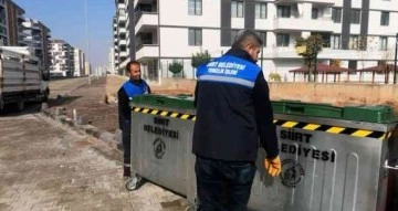 Siirt belediyesi çöp konteynerleri yenileniyor
