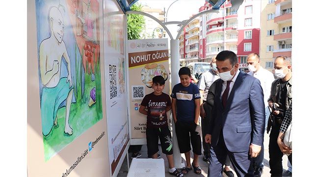 Siirt'te 'Masal Durakları Projesi': Otobüs bekleyen çocuklar karekodla masal dinleyebilecek