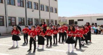 Siirt’te 23 Nisan Ulusal Egemenlik ve Çocuk Bayramı coşkuyla kutlandı