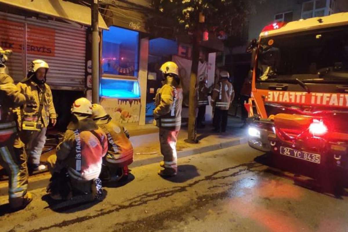 Şişli Feriköy'de elektronik cihaz dükkânında korkutan yangın