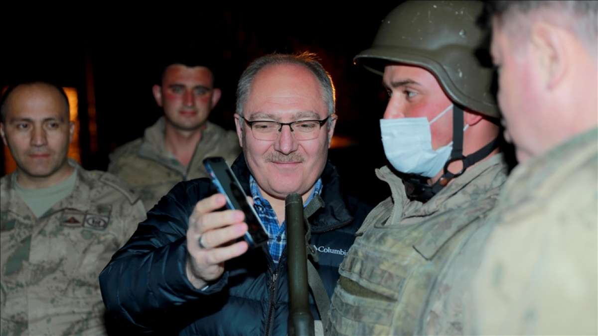 Sivas Belediye Başkanı Bilgin'den iftarda Mehmetçiklere "Cumhurbaşkanı" sürprizi