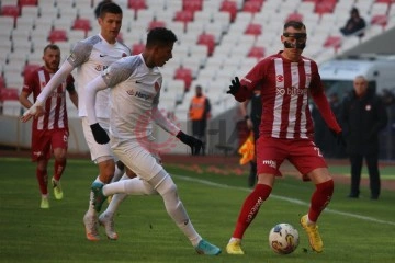 Sivasspor ile Ümraniyespor puanları paylaştı