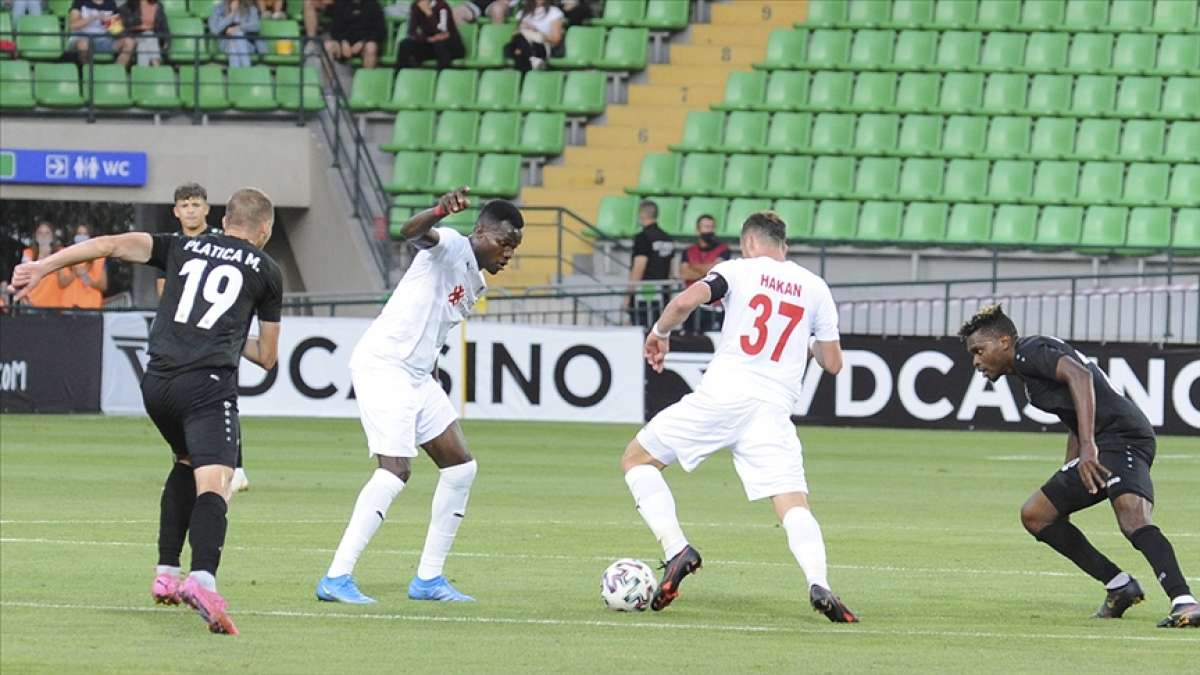 Sivasspor, UEFA Avrupa Konferans Ligi maçında Petrocub'u mağlup etti