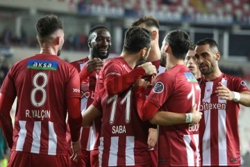Sivasspor’un hedefi 3’te 3