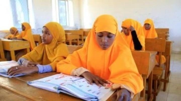 Somalili öğrencilerden depremzedelere yardım