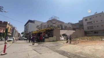 Son Dakika... Gaziantep'te iki katlı binanın duvarı çöktü: 4 yaralı