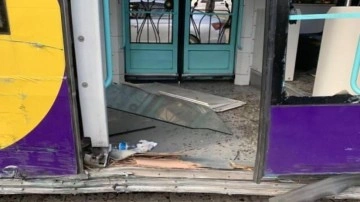 Son Dakika: Kabataş'ta tramvay kazası: 4 yolcu yaralandı!